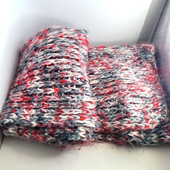 SONOMA Tweed Multicolor Knit Fringed Scarf, EUC - Picture 4 of 4